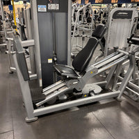 Life Fitness Signatures Series & Pro2 Strength Circuit / Package (13 Piece)