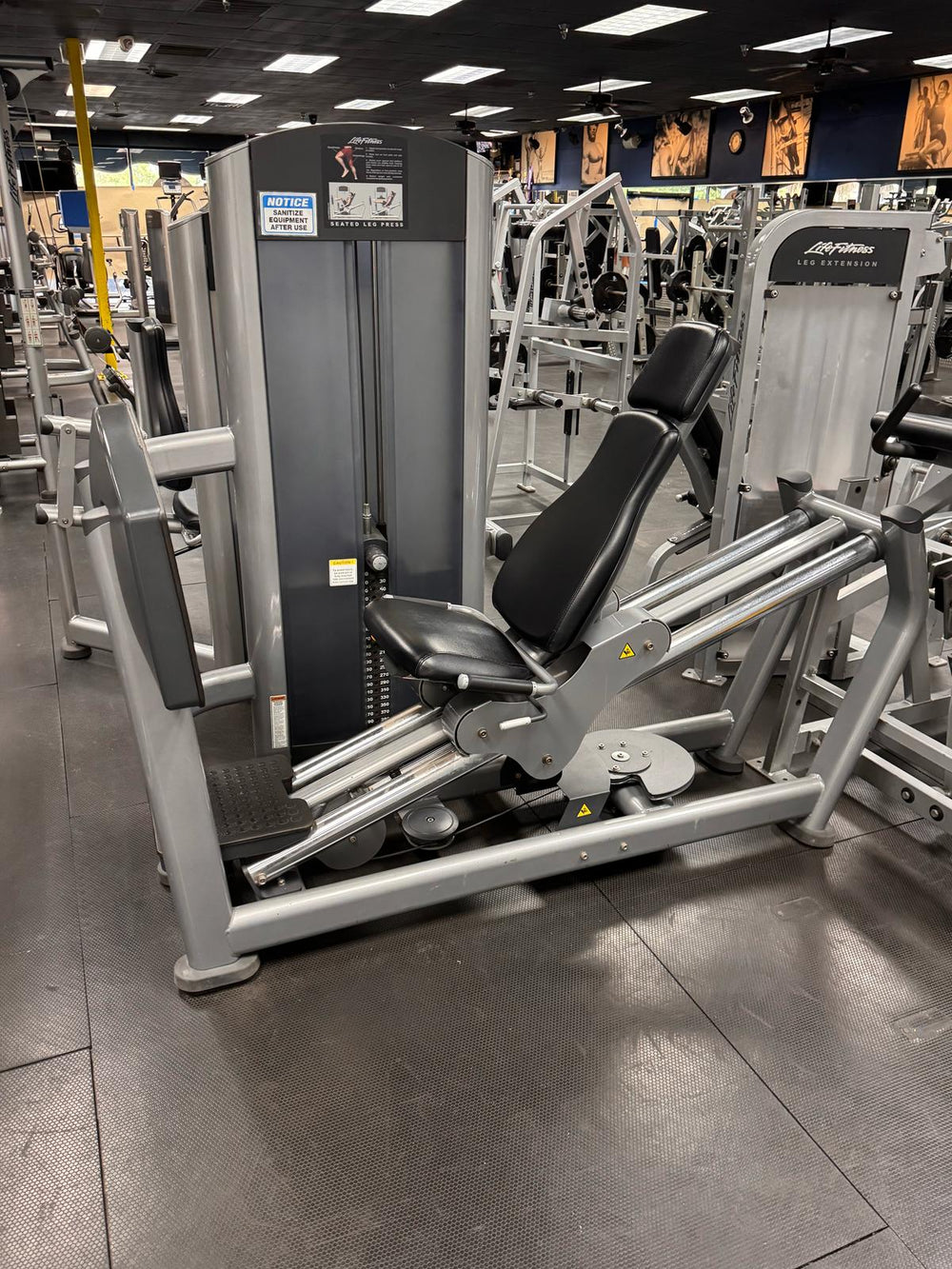 Life Fitness Signatures Series & Pro2 Strength Circuit / Package (13 Piece)
