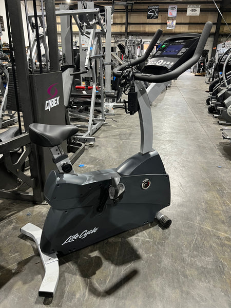 Life Fitness C1 Upright Bike - Refurbished - Buy & Sell Fitness
