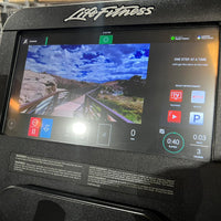 Life Fitness Integrity Elliptical w/ SE3 HD Console - Refurbished - Buy & Sell Fitness