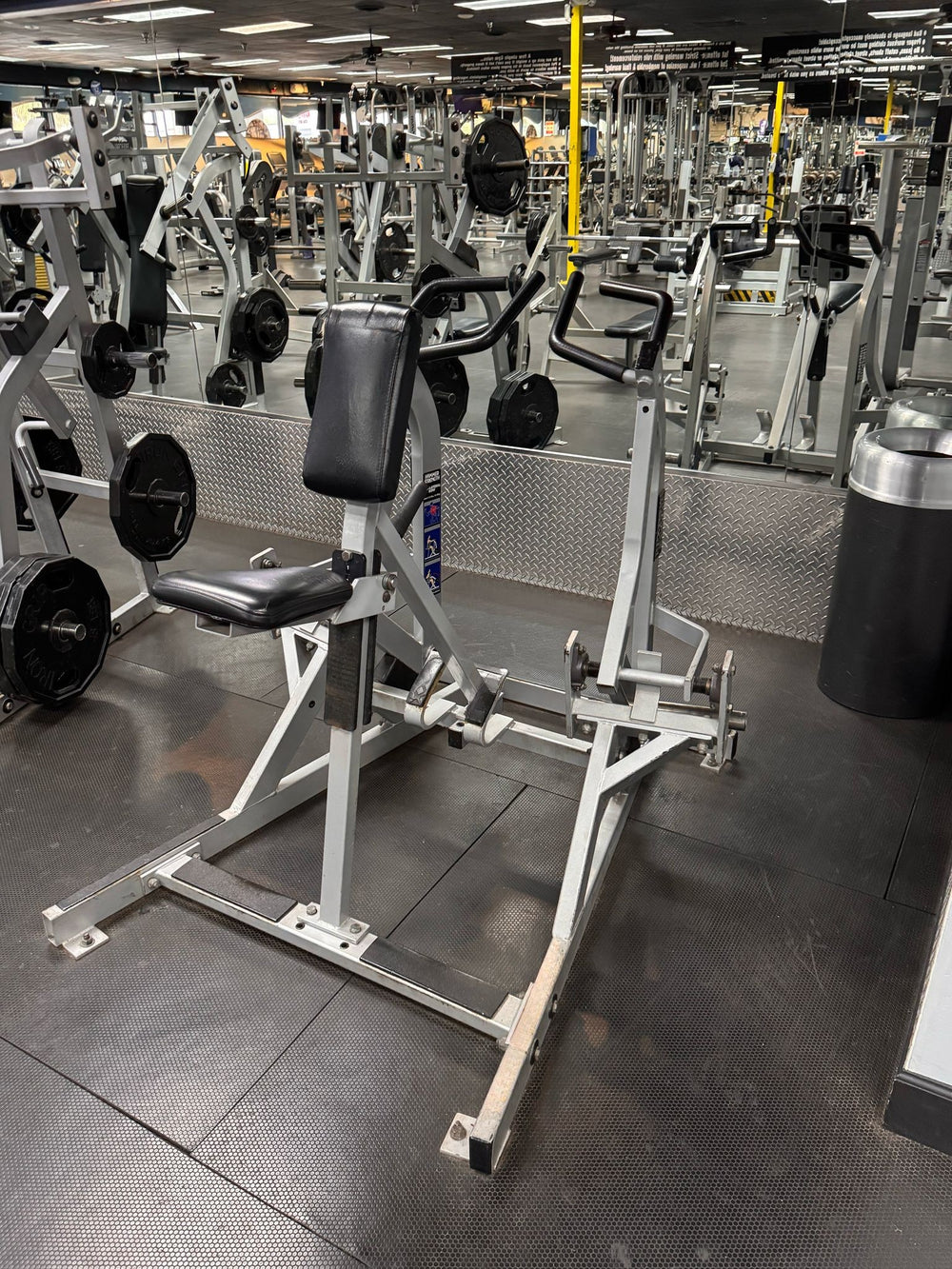Hammer Strength Plate Loaded Iso- Lateral Row