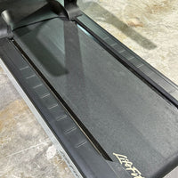 Life Fitness Integrity Treadmill w/ SE3HD Console