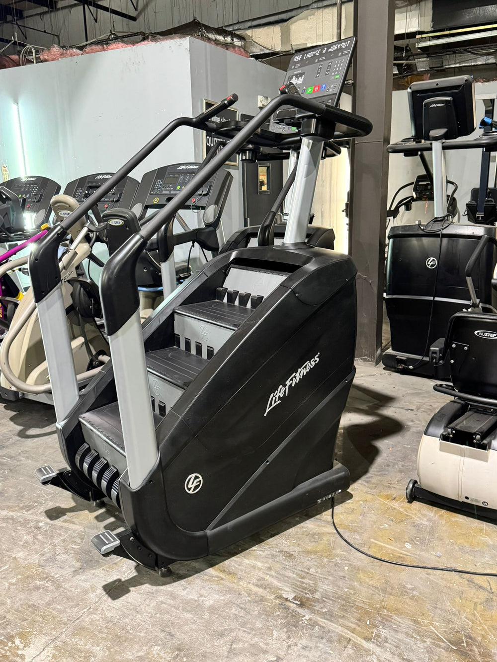 Life Fitness Powermill w/ SL Console