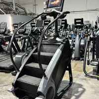 StairMaster 8 Series 8G Gauntlet Stepmill w/ OpenHub Console